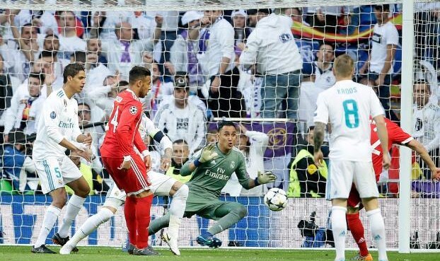 拜仁官宣签法国天才中卫补强防线短板  