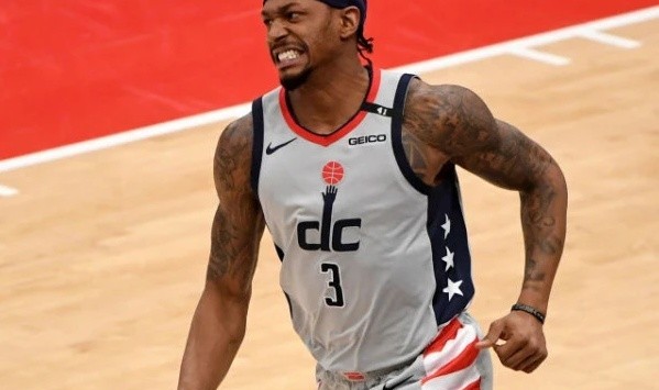  比尔交易传闻，奇才更衣室动荡  