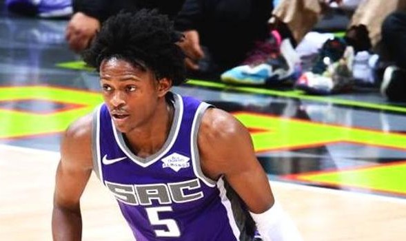  福克斯三双国王轻取雷霆  