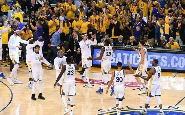  国王新球馆揭幕战惜败金州勇士队  